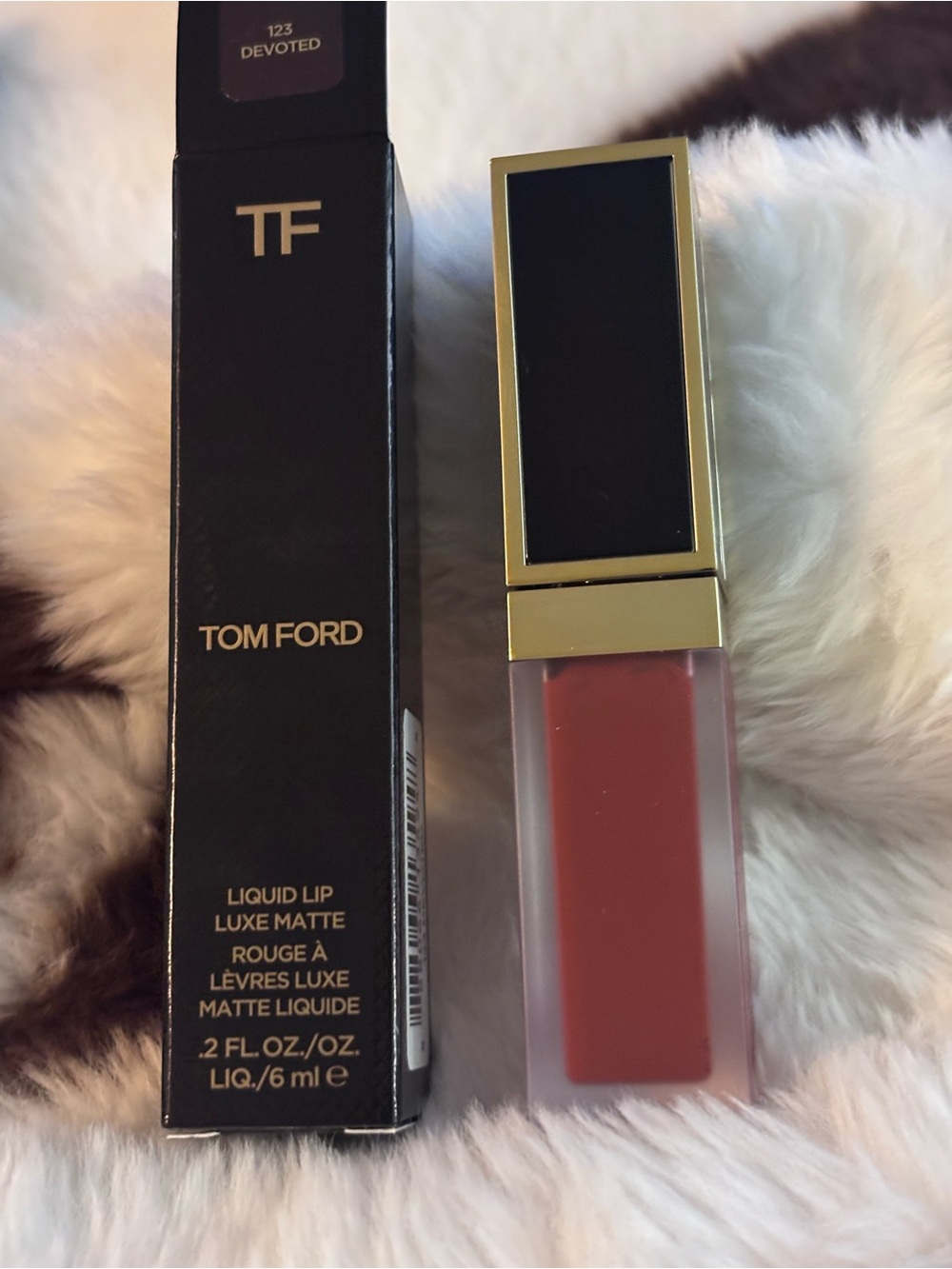 Tom Ford Liquid Lip Luxe Matte Lipstick - Devoted (Warm Rose Mauve)